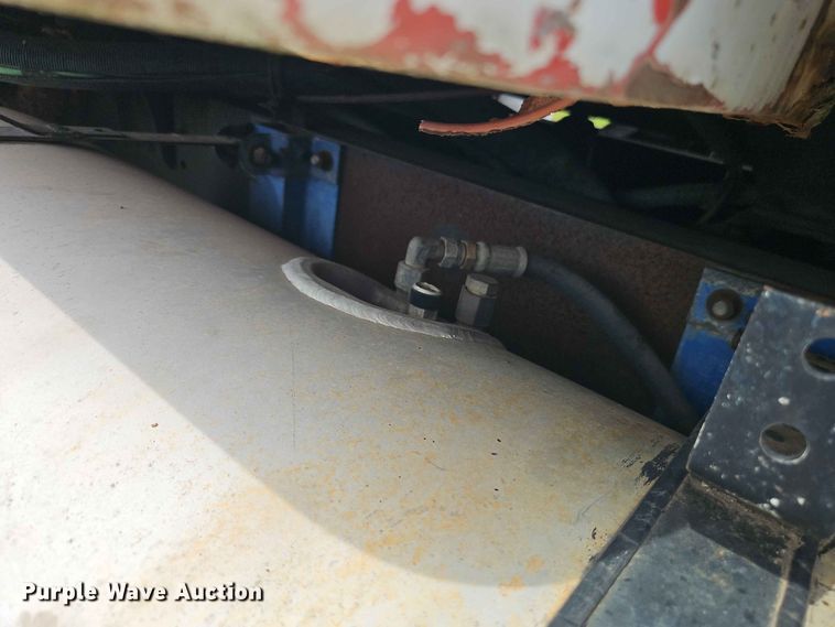 image for item EO8538 1990 International F8200 crane truck