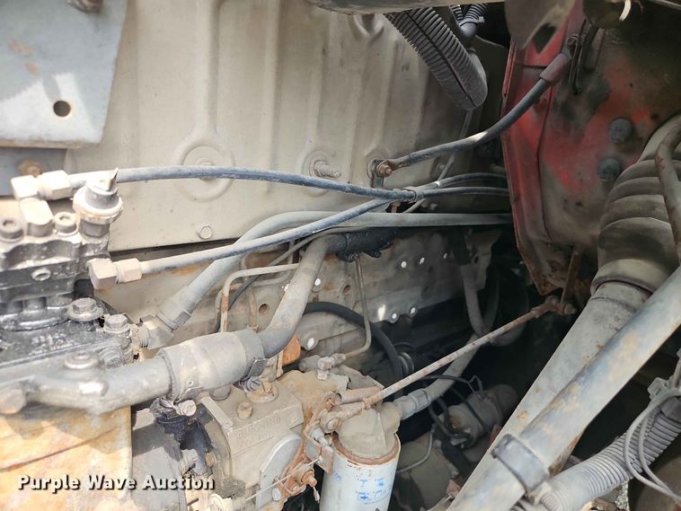 image for item EO8538 1990 International F8200 crane truck