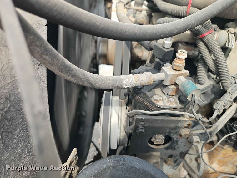 image for item EO8538 1990 International F8200 crane truck