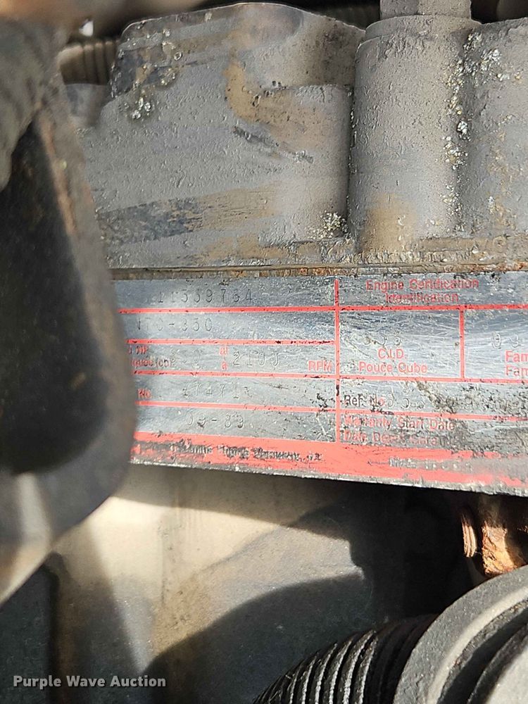 image for item EO8538 1990 International F8200 crane truck