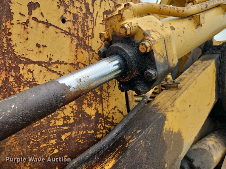 image for item EO8539 Caterpillar 977L track loader