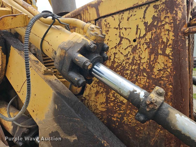 image for item EO8539 Caterpillar 977L track loader