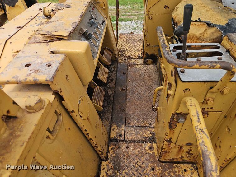 image for item EO8539 Caterpillar 977L track loader