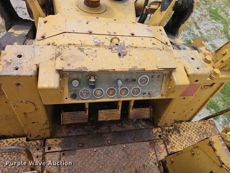 image for item EO8539 Caterpillar 977L track loader