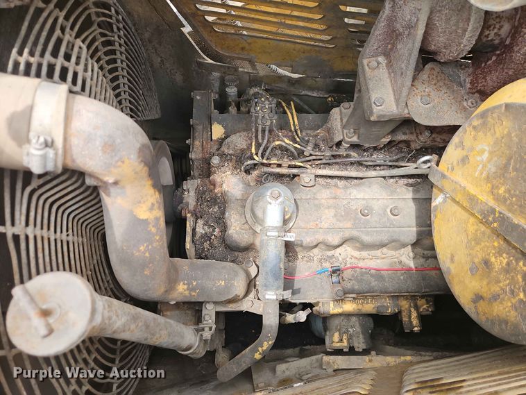image for item EO8539 Caterpillar 977L track loader