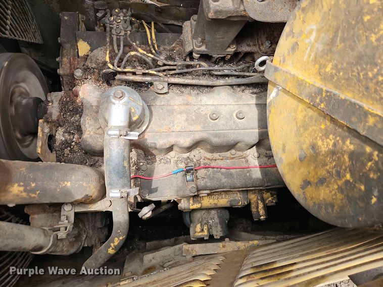image for item EO8539 Caterpillar 977L track loader