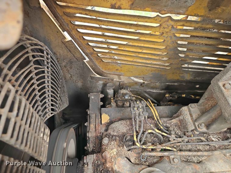 image for item EO8539 Caterpillar 977L track loader