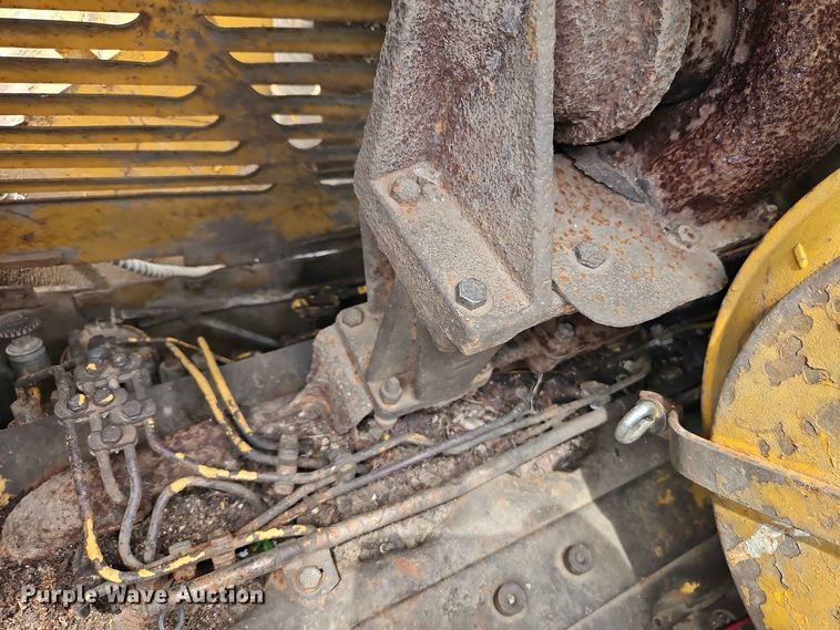 image for item EO8539 Caterpillar 977L track loader