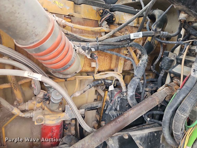 image for item EO8543 2006 Peterbilt 379 semi truck