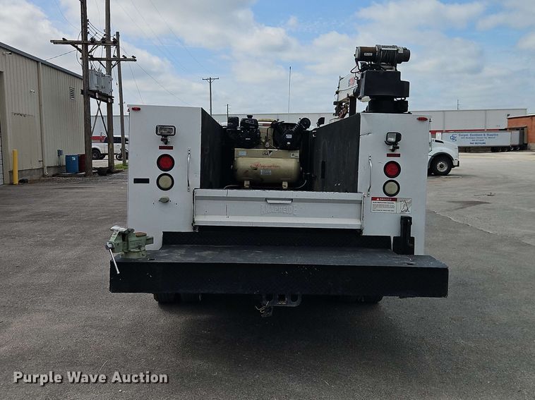 image for item EO8547 2012 Ford F-550 utility / service truck
