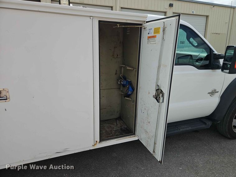 image for item EO8547 2012 Ford F-550 utility / service truck