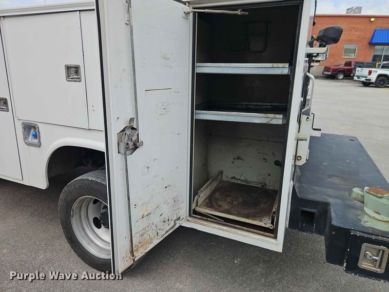 image for item EO8547 2012 Ford F-550 utility / service truck