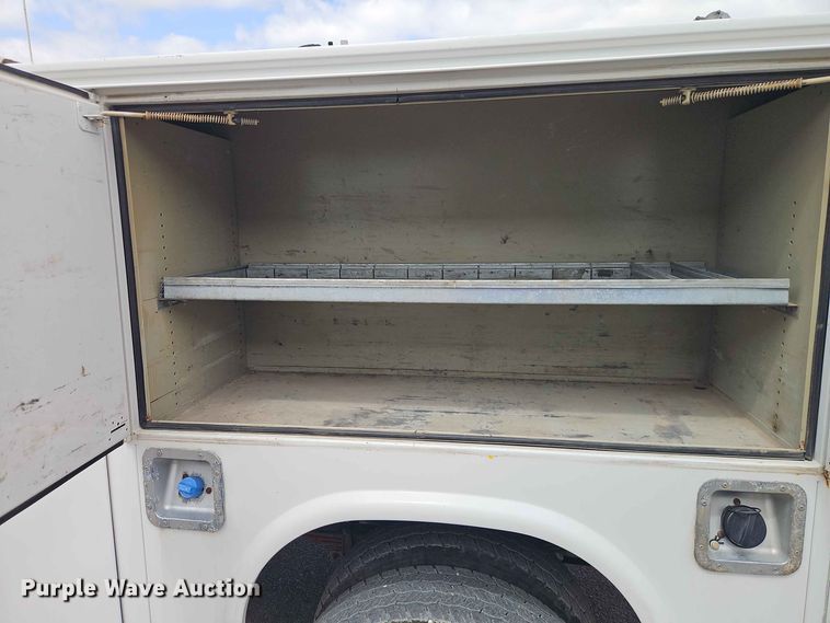 image for item EO8547 2012 Ford F-550 utility / service truck