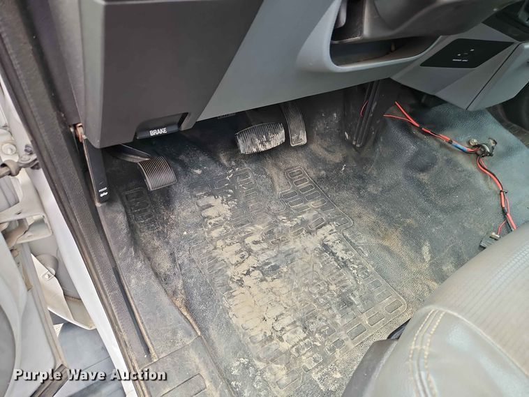 image for item EO8547 2012 Ford F-550 utility / service truck