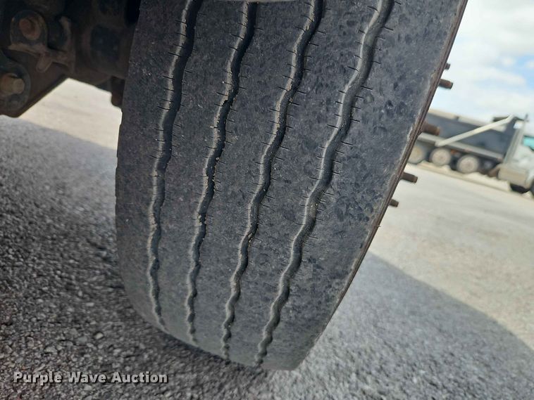 image for item EO8547 2012 Ford F-550 utility / service truck