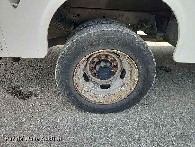 image for item EO8547 2012 Ford F-550 utility / service truck