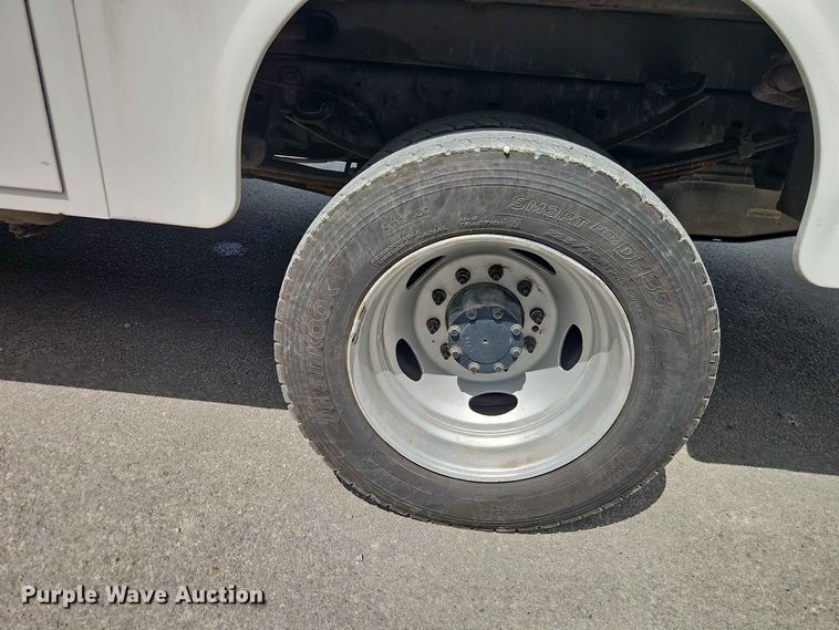 image for item EO8547 2012 Ford F-550 utility / service truck