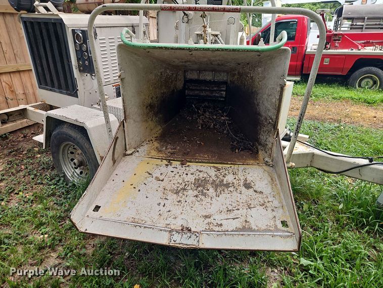 image for item EO8550 2006 Woodchuck WC1200CF wood chipper