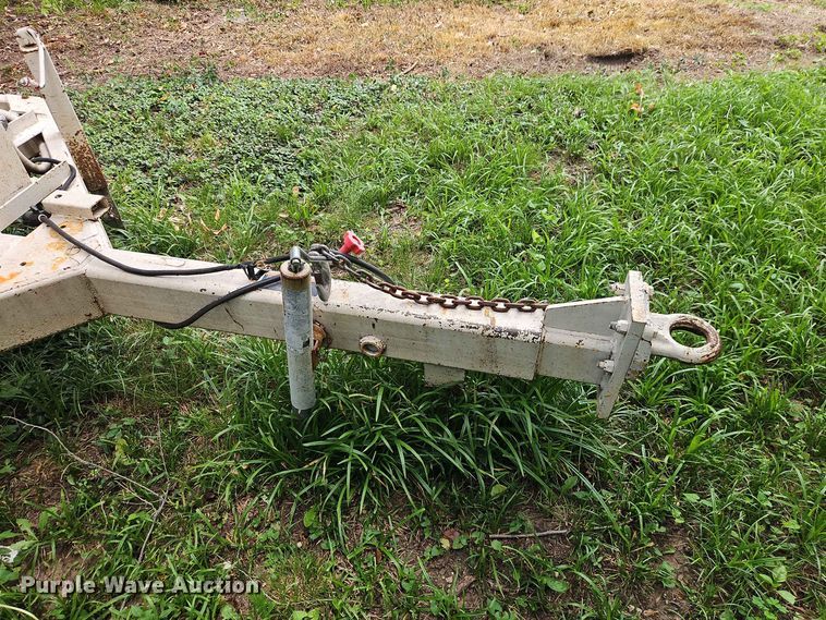 image for item EO8550 2006 Woodchuck WC1200CF wood chipper
