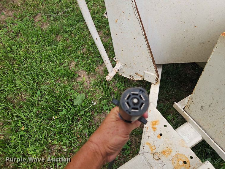 image for item EO8550 2006 Woodchuck WC1200CF wood chipper
