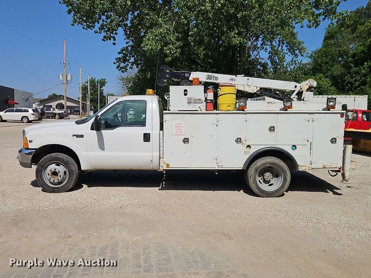 image for item EO8552 1999 Ford F550 utility / service truck