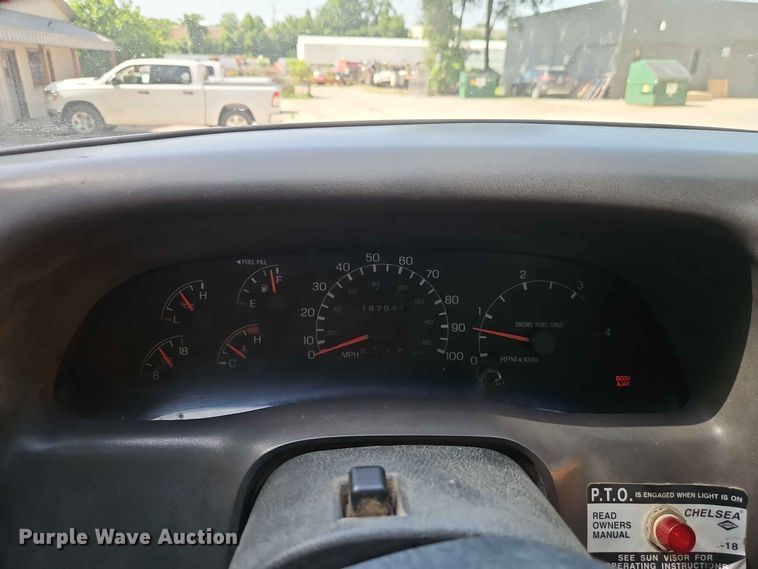 image for item EO8552 1999 Ford F550 utility / service truck