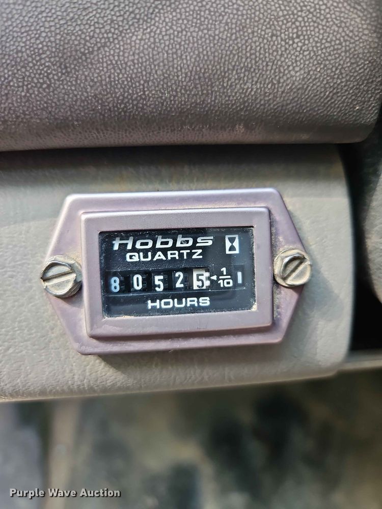 image for item EO8552 1999 Ford F550 utility / service truck
