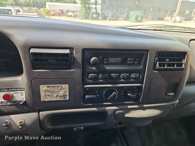 image for item EO8552 1999 Ford F550 utility / service truck