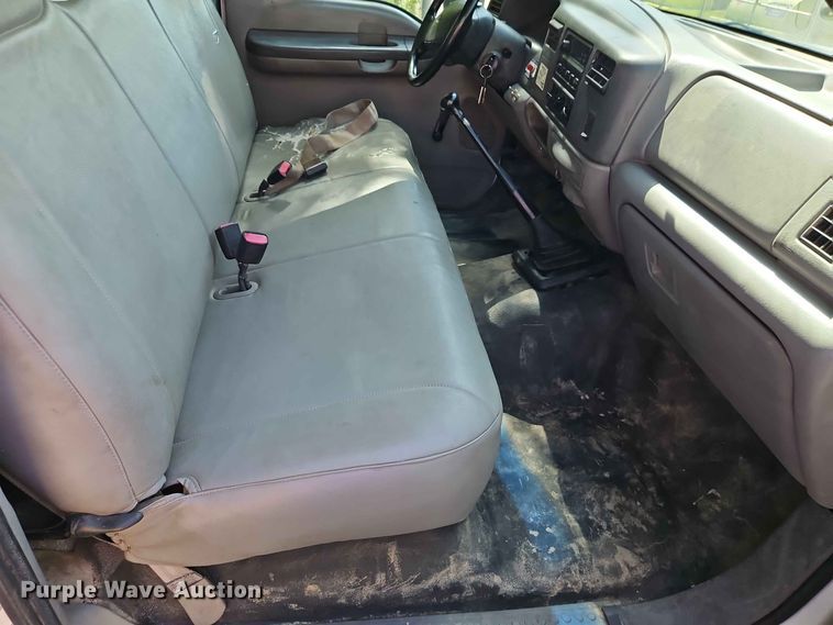 image for item EO8552 1999 Ford F550 utility / service truck