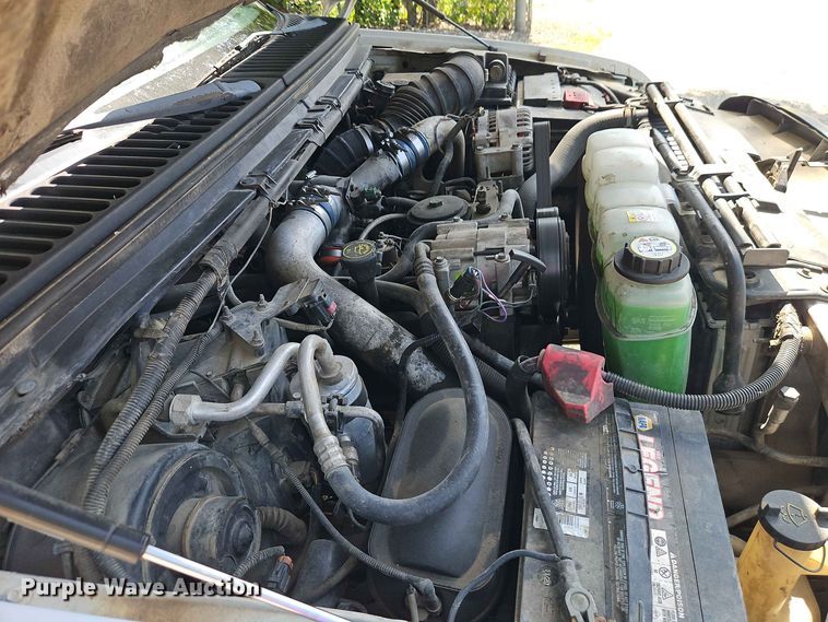 image for item EO8552 1999 Ford F550 utility / service truck