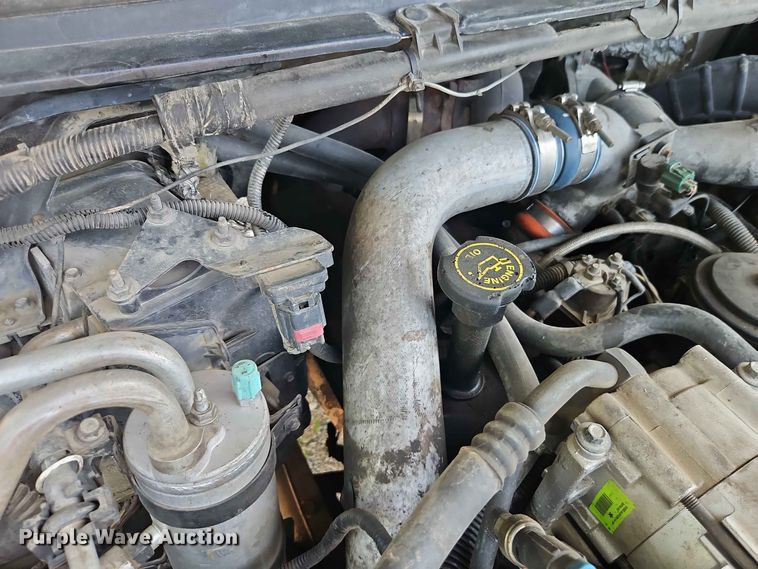 image for item EO8552 1999 Ford F550 utility / service truck