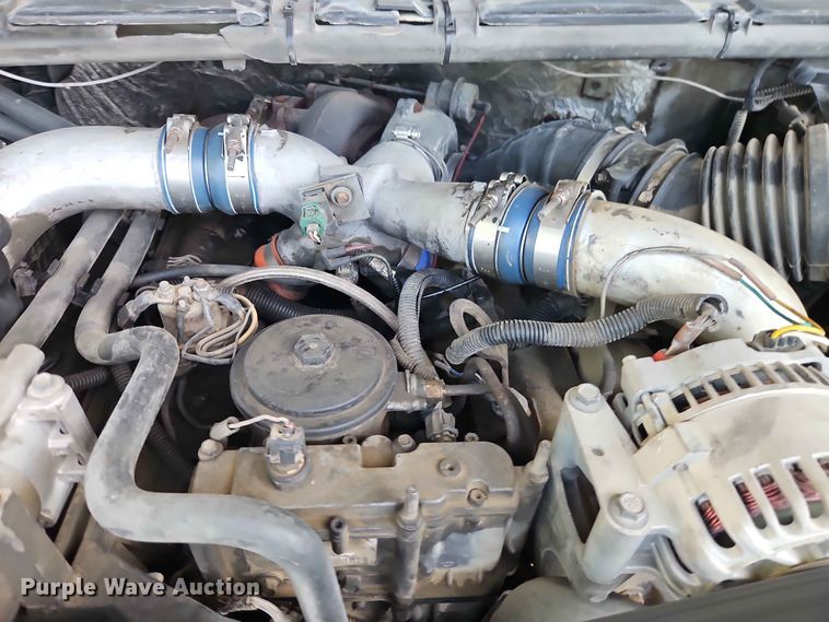 image for item EO8552 1999 Ford F550 utility / service truck