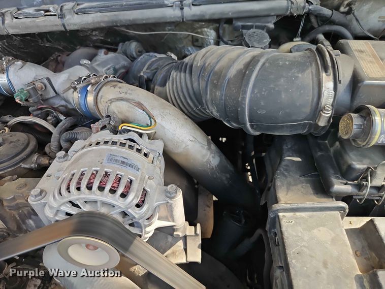 image for item EO8552 1999 Ford F550 utility / service truck