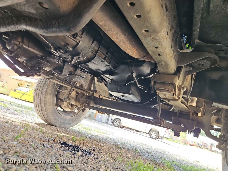 image for item EO8552 1999 Ford F550 utility / service truck