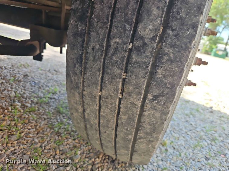 image for item EO8552 1999 Ford F550 utility / service truck