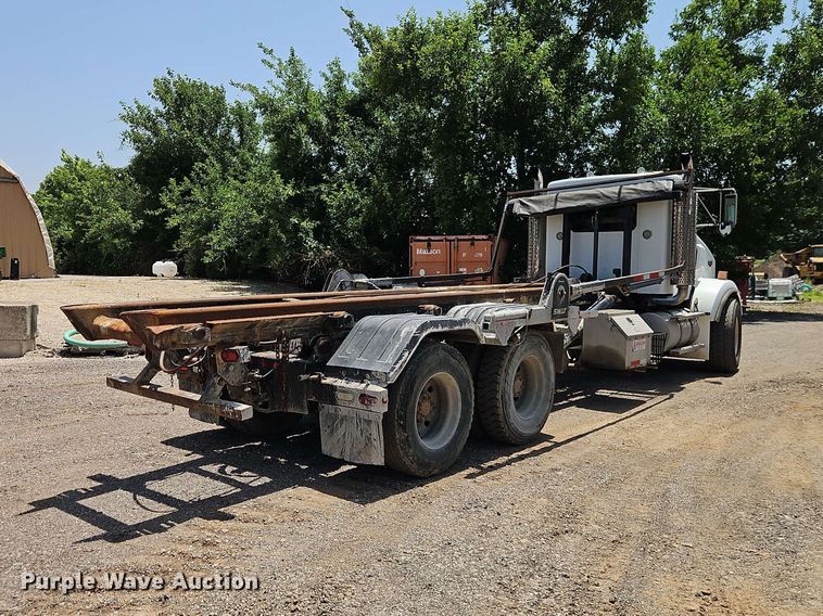 image for item EO8554 2007 Kenworth T800 roll-off container truck