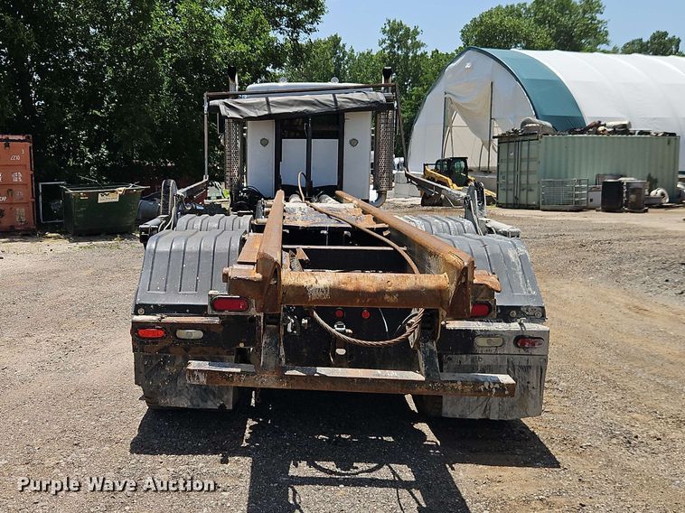image for item EO8554 2007 Kenworth T800 roll-off container truck