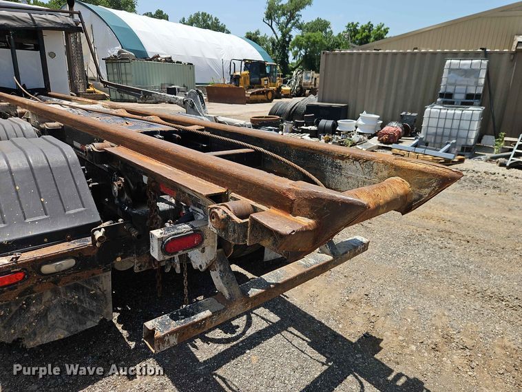 image for item EO8554 2007 Kenworth T800 roll-off container truck