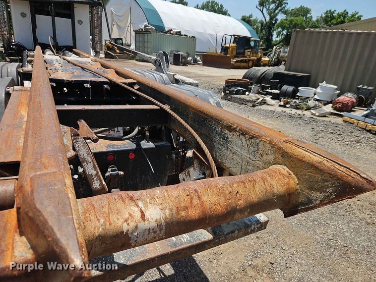 image for item EO8554 2007 Kenworth T800 roll-off container truck
