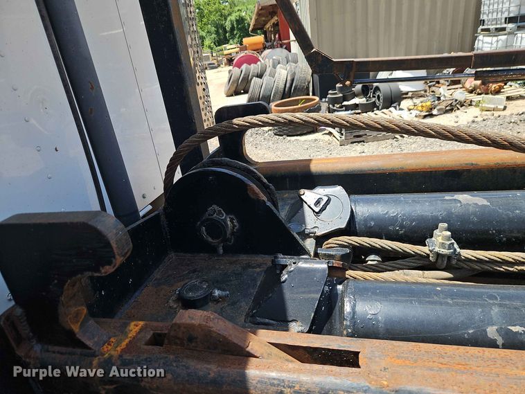 image for item EO8554 2007 Kenworth T800 roll-off container truck