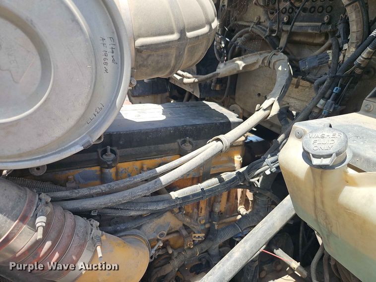 image for item EO8554 2007 Kenworth T800 roll-off container truck