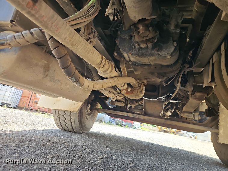 image for item EO8554 2007 Kenworth T800 roll-off container truck