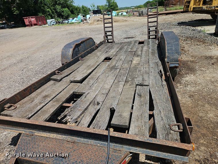 image for item EO8555 2001 Cronkhite Industries equipment trailer