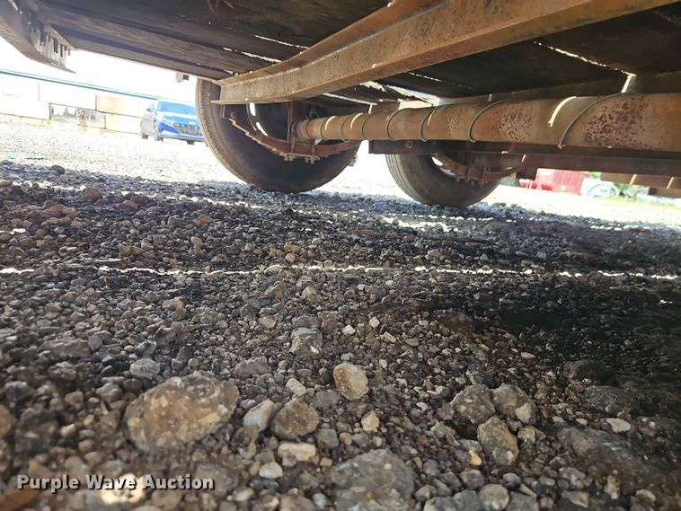 image for item EO8555 2001 Cronkhite Industries equipment trailer