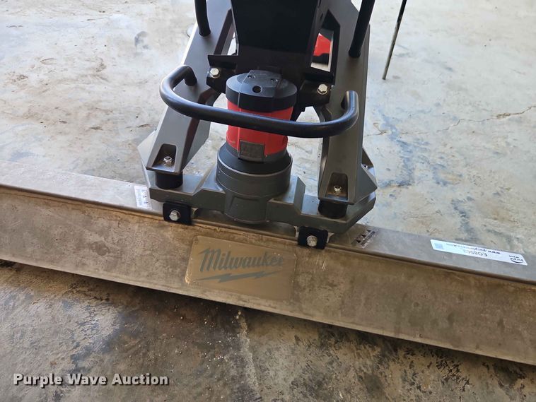 image for item EO8563 Milwaukee power screed