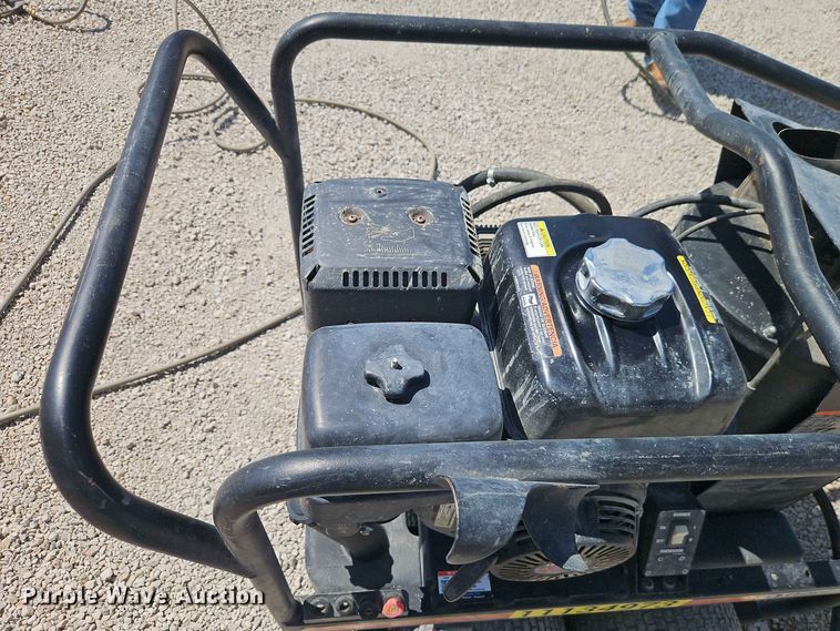 image for item EO8569 Mi-T-M HSP-3504-3MGH pressure washer