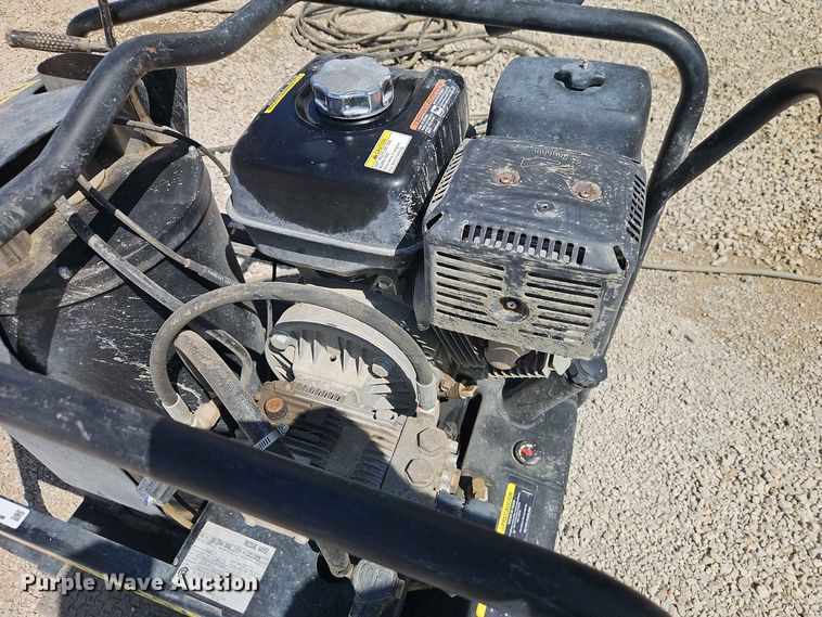 image for item EO8569 Mi-T-M HSP-3504-3MGH pressure washer