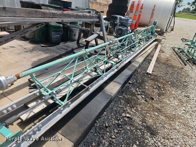 image for item EO8574 Whiteman truss screed