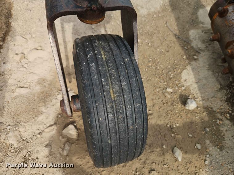 image for item EO8582 Skid steer power rake