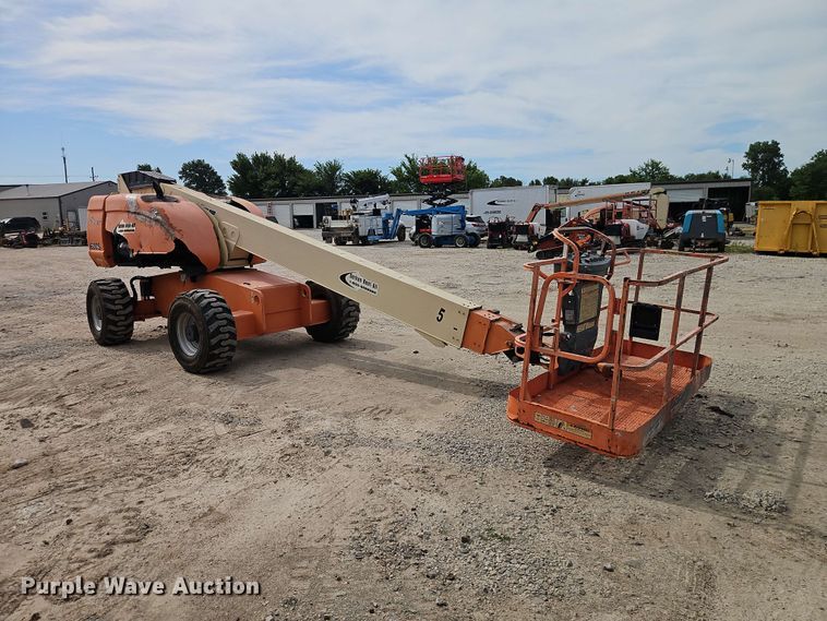 image for item EO8583 2005 JLG 600S boom lift
